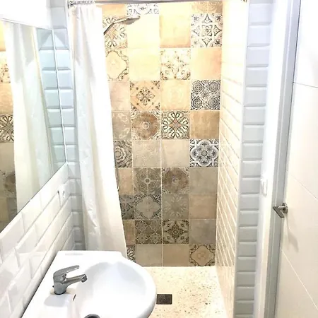 Center Apartment *